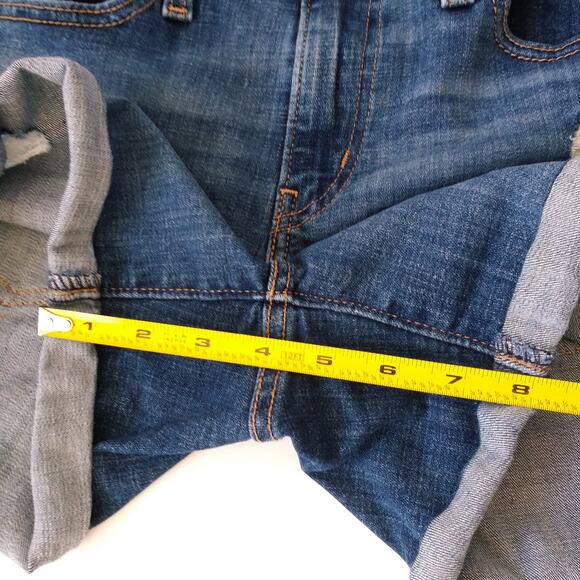 Levis Sz 26 Mid Rise Denim Jean Shorts Cuffed Preppy Beach Vacation Medium Wash - Picture 10 of 10